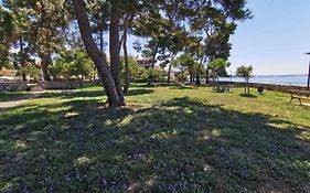 Nina Deluxe Superior 5 Star Apartment, Your Piece Of Heaven By The Sea & Park